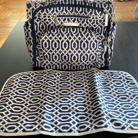 Ju-Ju-Be Diaper Bag - Picture 2 of 3